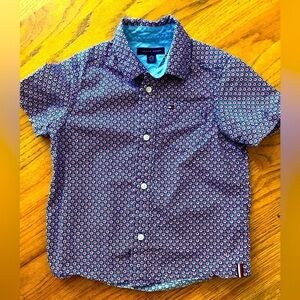 Tommy Hilfiger Boys’ Short Sleeve Button Up Top. Red White and Blue Top size XS